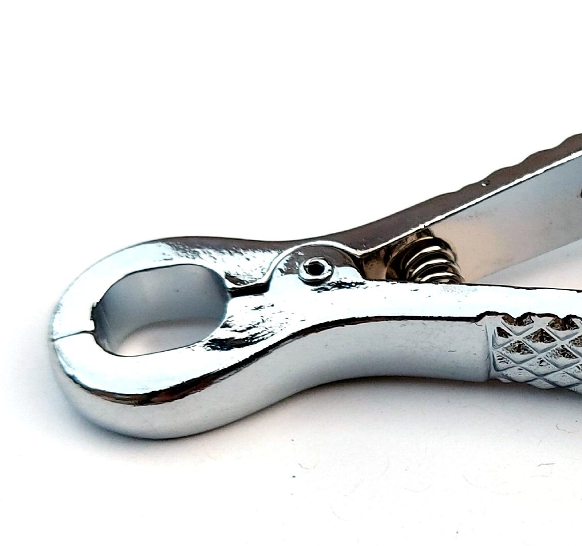 Example product style. Silver scissor snap hooks of the kind used on leads.
